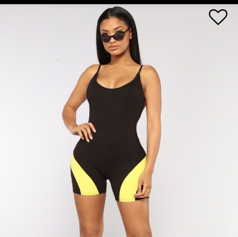 Fashion nova bodsuit